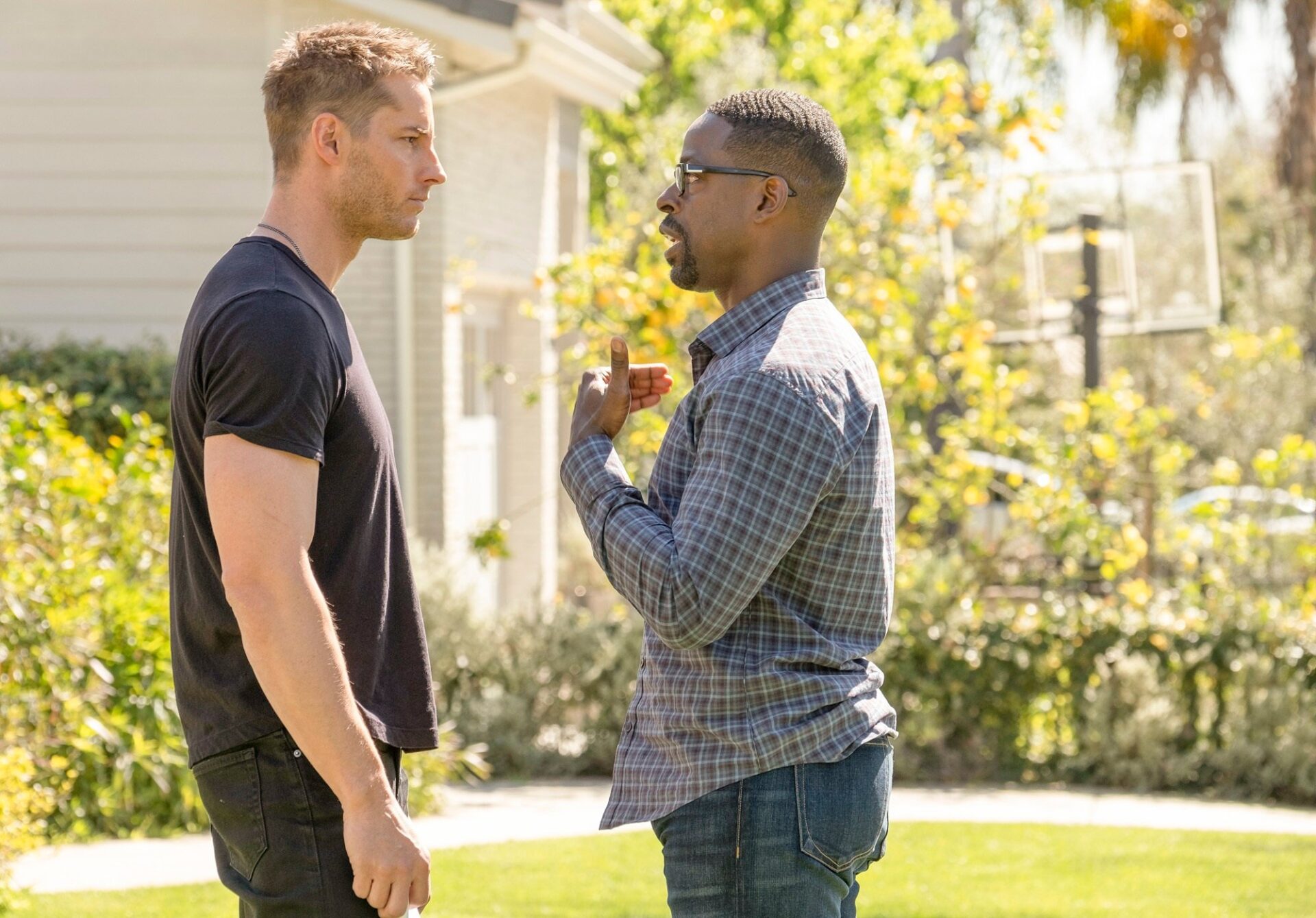 Kevin-Justin-Hartley-e-Randall-Sterling-K.-Brown-em-This-Is-Us